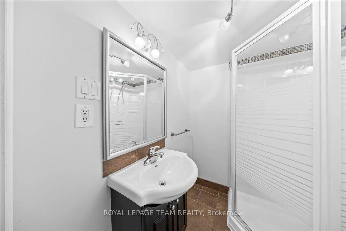 Photo 32 of 2795 Flannery Drive, Ottawa, Mooneys Bay/Riverside Park — HOMEH