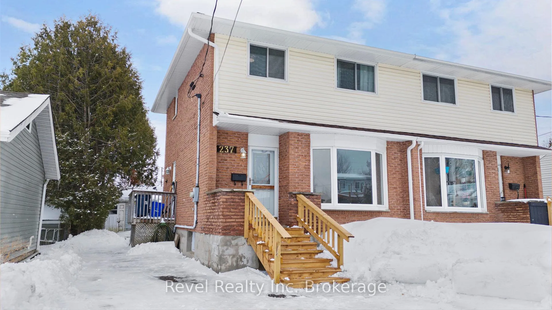 Photo 1 of 237 Park Avenue, North Bay, Widdifield — HOMEH