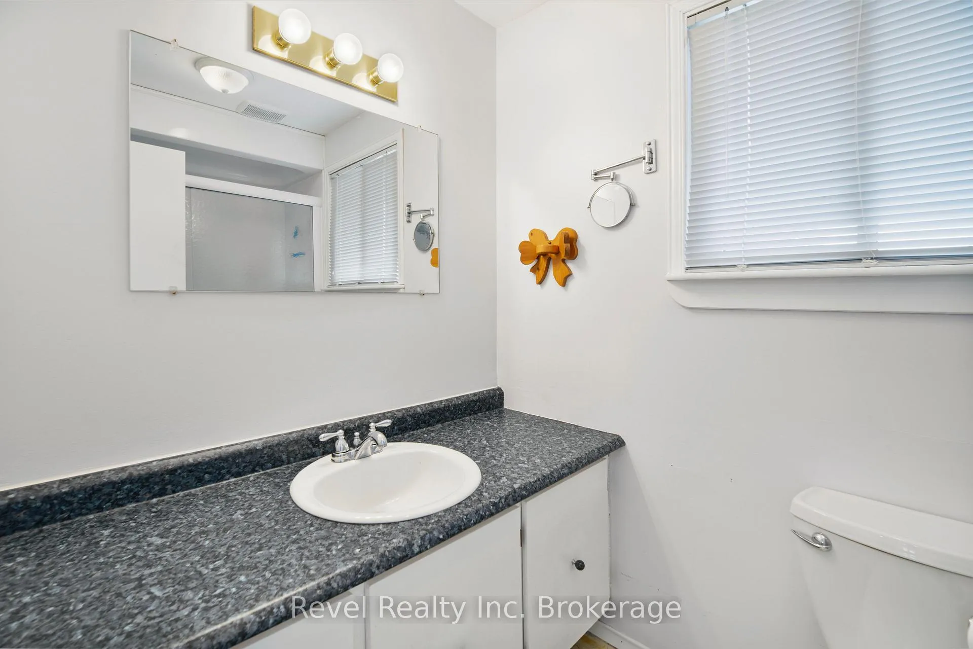 Photo 18 of 237 Park Avenue, North Bay, Widdifield — HOMEH