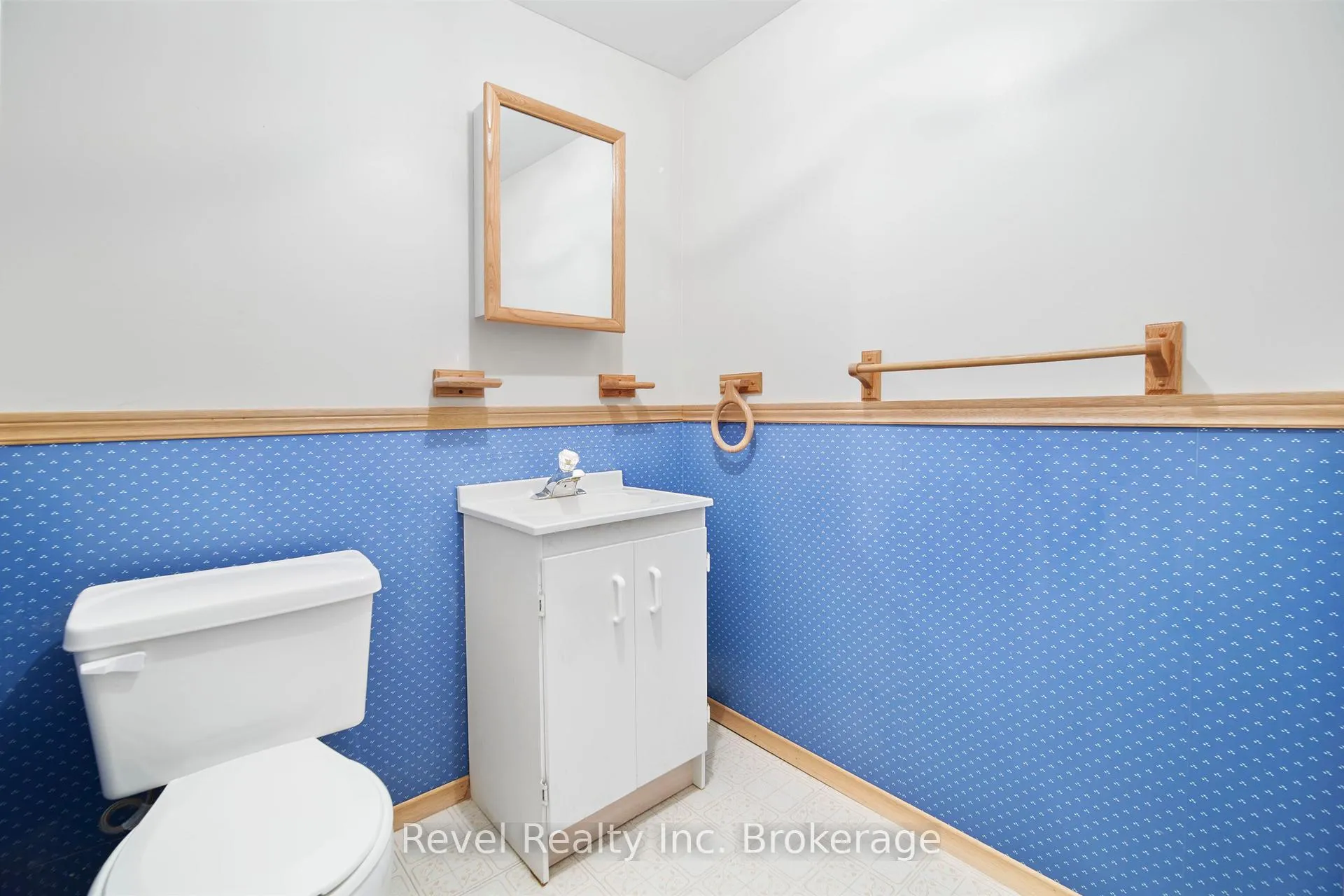 Photo 35 of 237 Park Avenue, North Bay, Widdifield — HOMEH