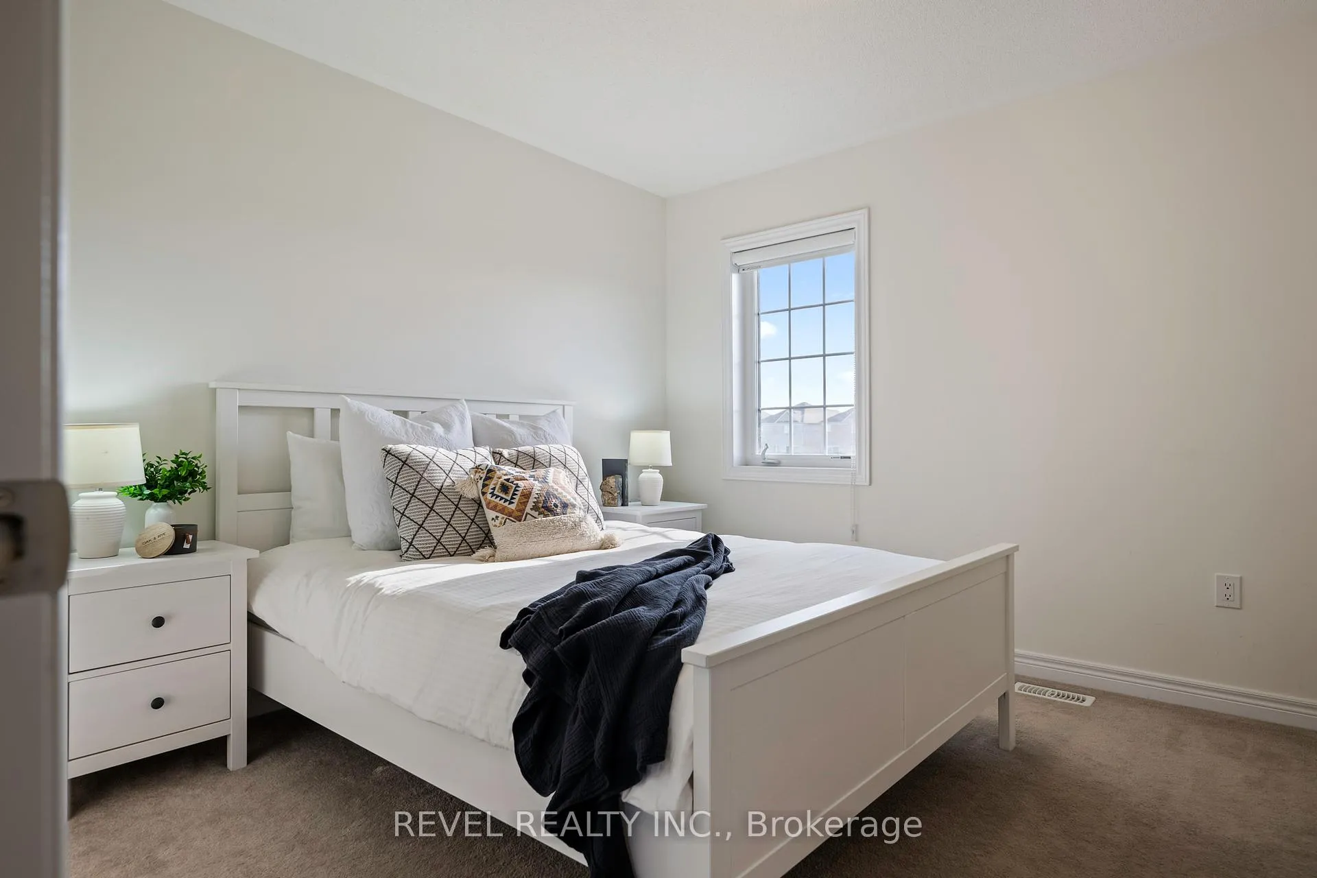 Photo 17 of 693 Mcmullen Street, Shelburne — HOMEH