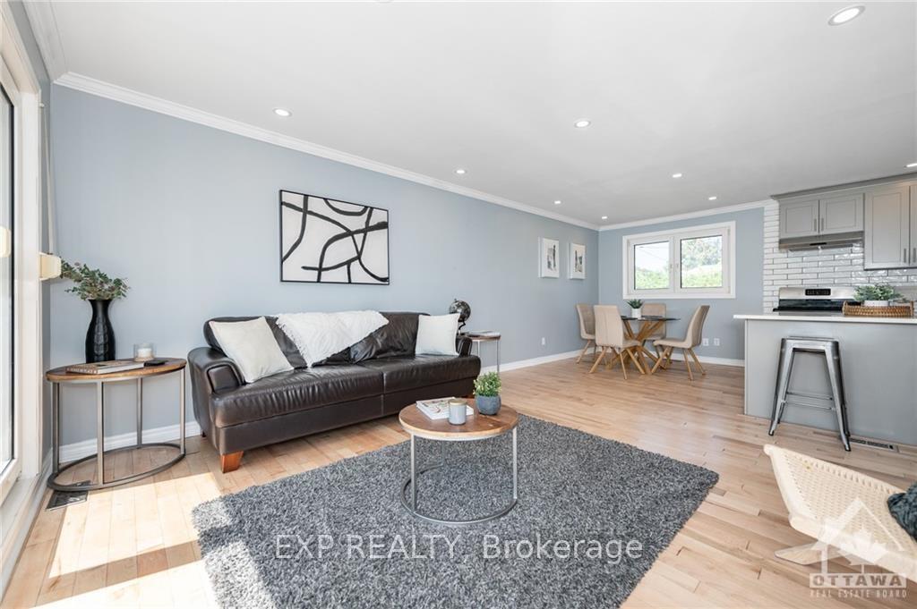 Photo 5 of 25 Oakview Avenue, Ottawa, Meadowlands/Crestview — HOMEH