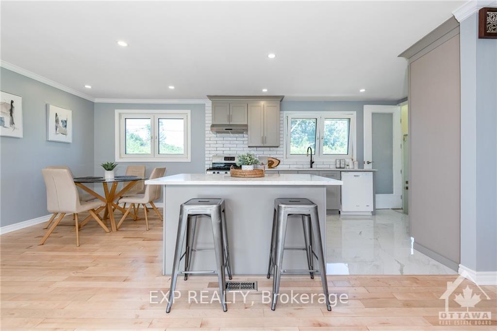 Photo 12 of 25 Oakview Avenue, Ottawa, Meadowlands/Crestview — HOMEH
