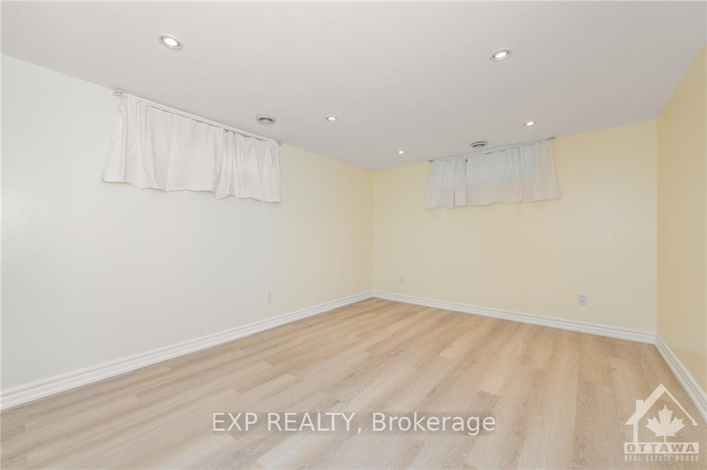 Photo 20 of 25 Oakview Avenue, Ottawa, Meadowlands/Crestview — HOMEH