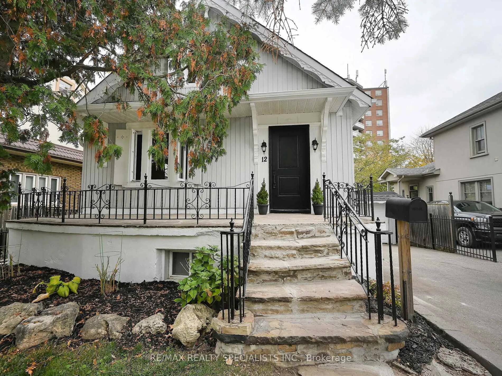 Photo 1 of 12 Elizabeth Street S, Brampton, Downtown Brampton — HOMEH