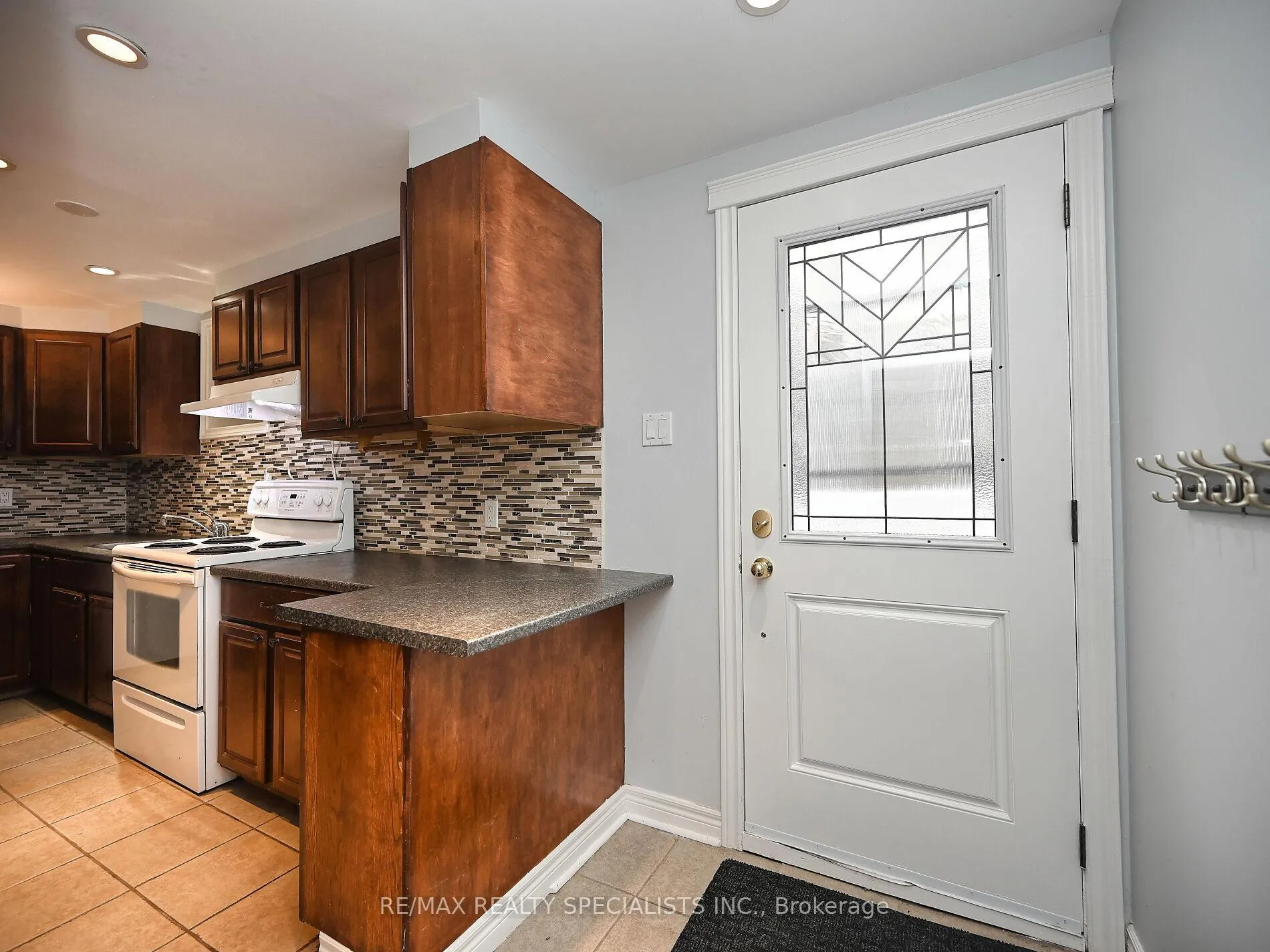 Photo 27 of 12 Elizabeth Street S, Brampton, Downtown Brampton — HOMEH
