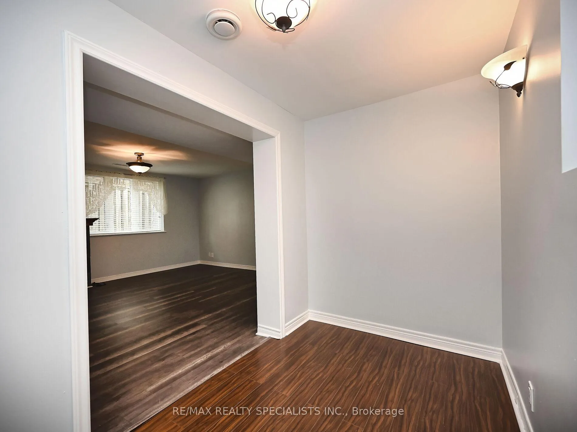 Photo 31 of 12 Elizabeth Street S, Brampton, Downtown Brampton — HOMEH