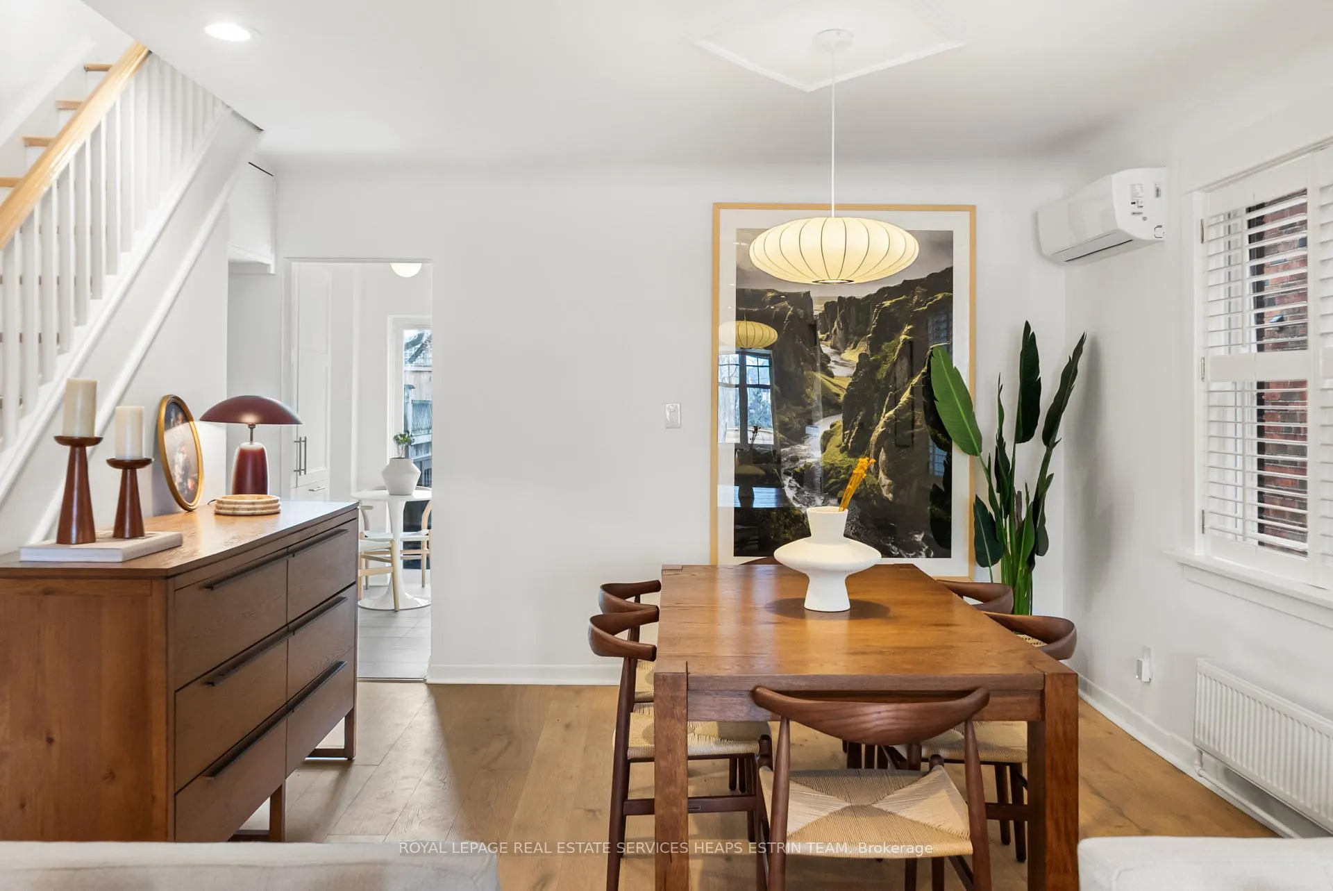 Photo 5 of 130 Donegall Drive, Toronto, Leaside — HOMEH