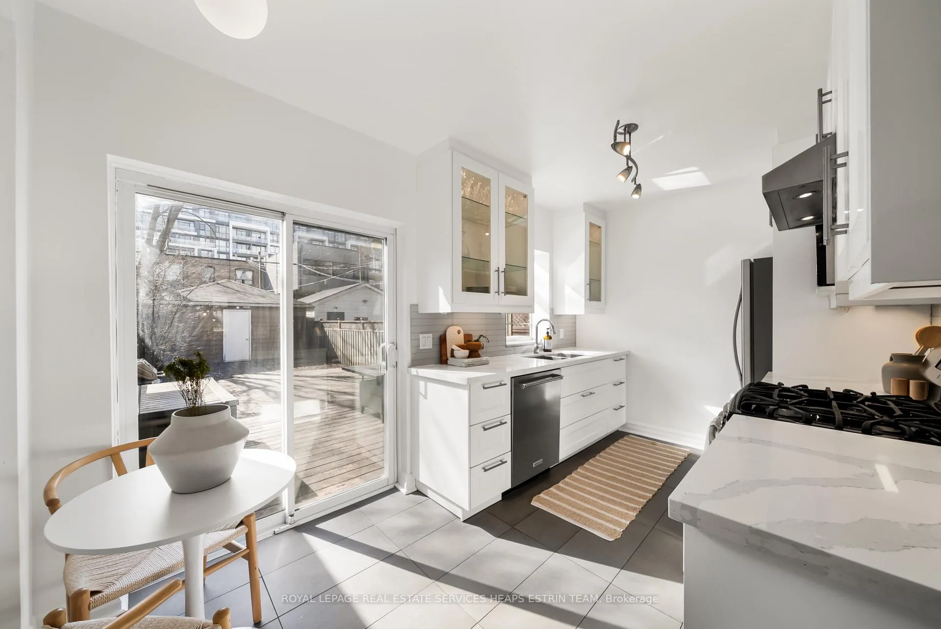 Photo 7 of 130 Donegall Drive, Toronto, Leaside — HOMEH