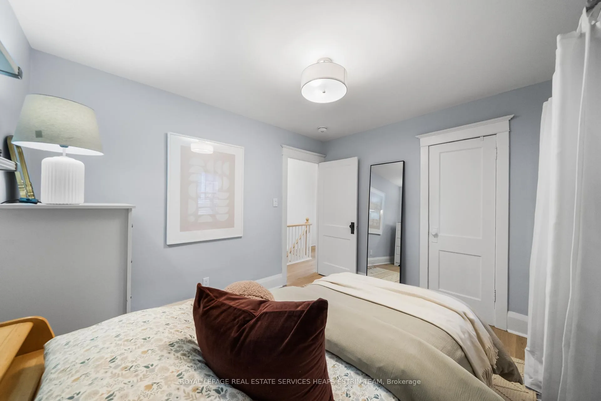 Photo 17 of 130 Donegall Drive, Toronto, Leaside — HOMEH