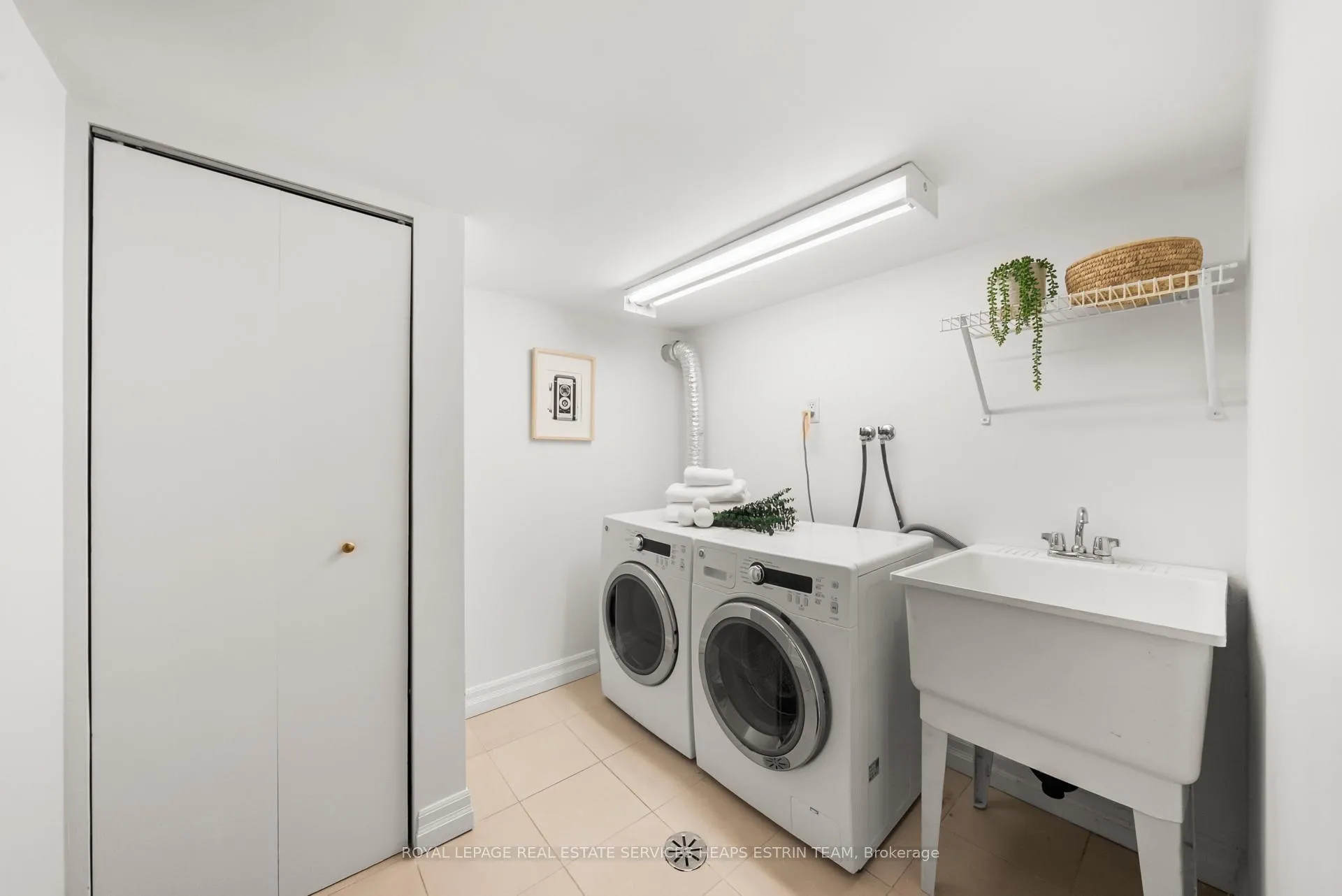 Photo 22 of 130 Donegall Drive, Toronto, Leaside — HOMEH
