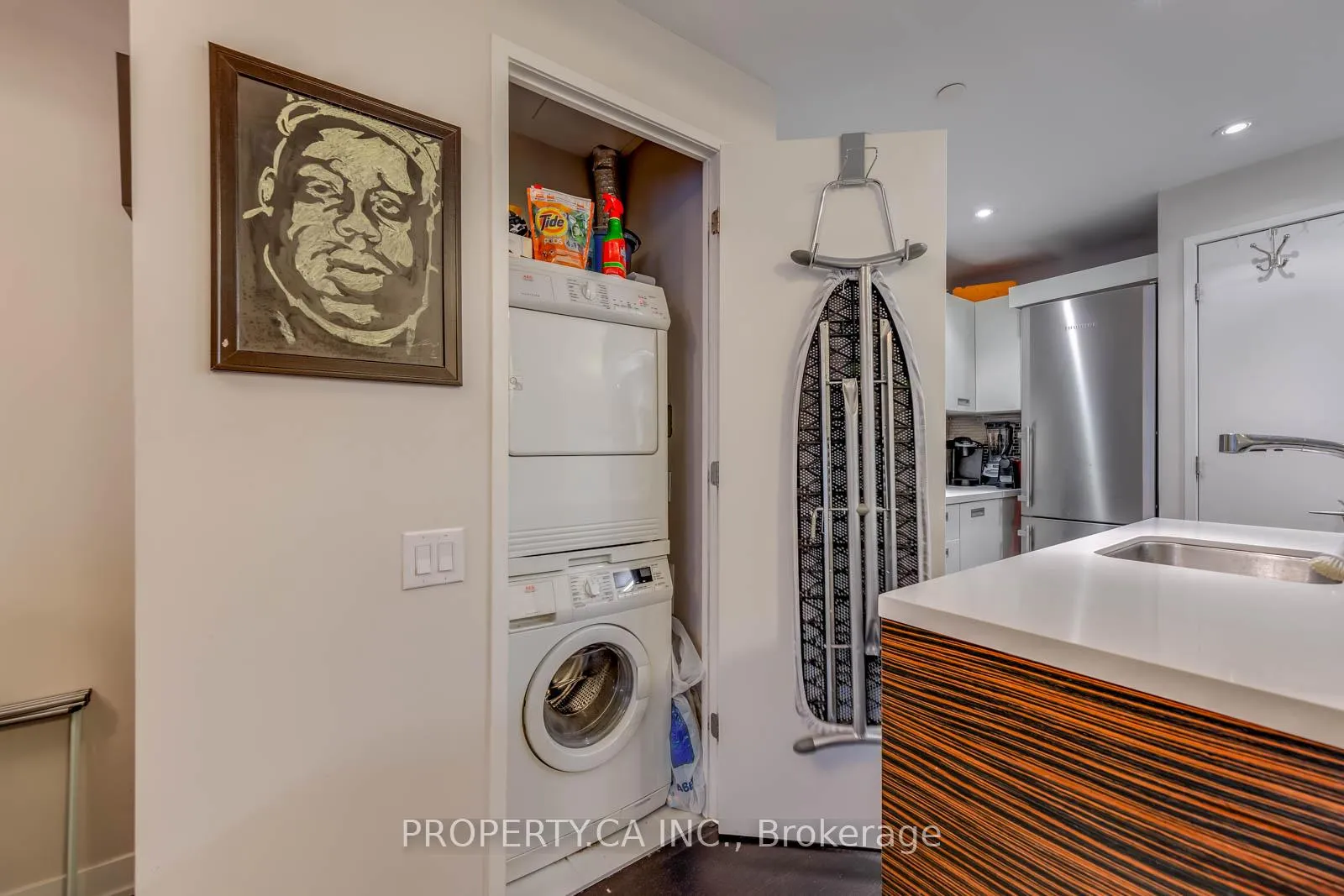 Photo 6 of Unit 1502, 90 Park Lawn Road, Etobicoke, Mimico — HOMEH