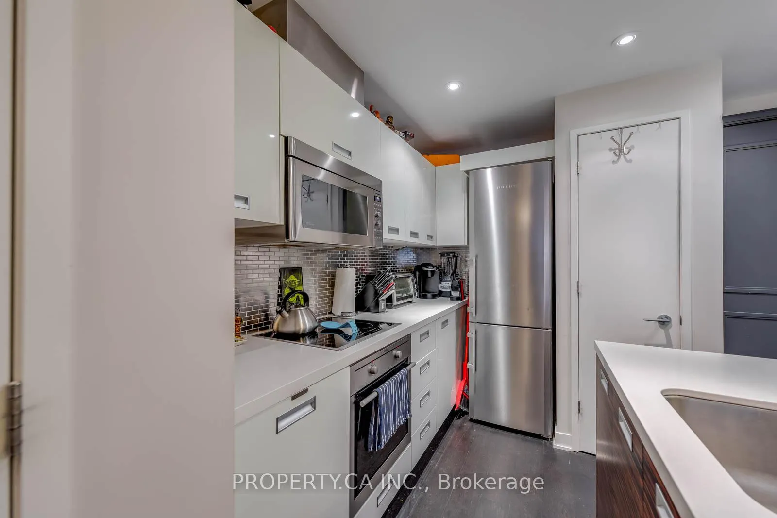 Photo 7 of Unit 1502, 90 Park Lawn Road, Etobicoke, Mimico — HOMEH