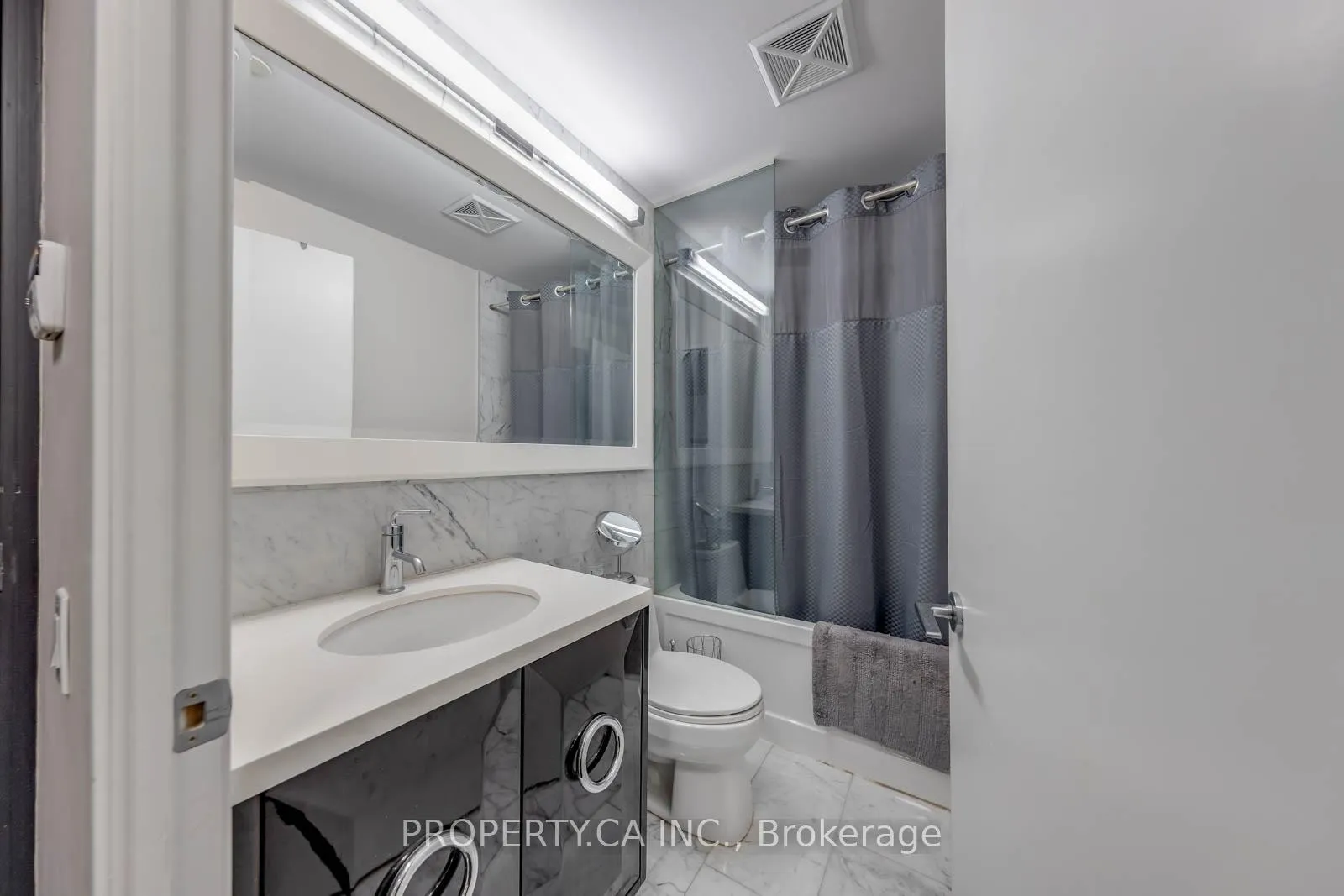 Photo 8 of Unit 1502, 90 Park Lawn Road, Etobicoke, Mimico — HOMEH