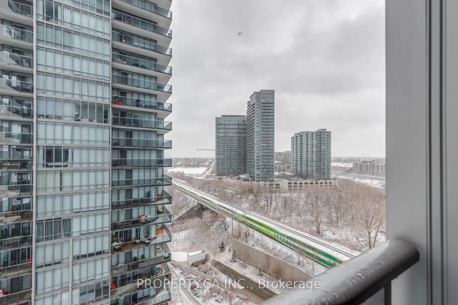Photo 10 of Unit 1502, 90 Park Lawn Road, Etobicoke, Mimico — HOMEH