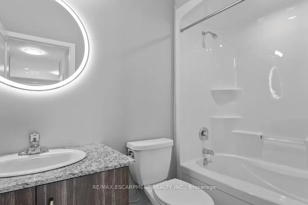 Photo 6 of Unit 402, 5002 King Street, Lincoln, Beamsville — HOMEH