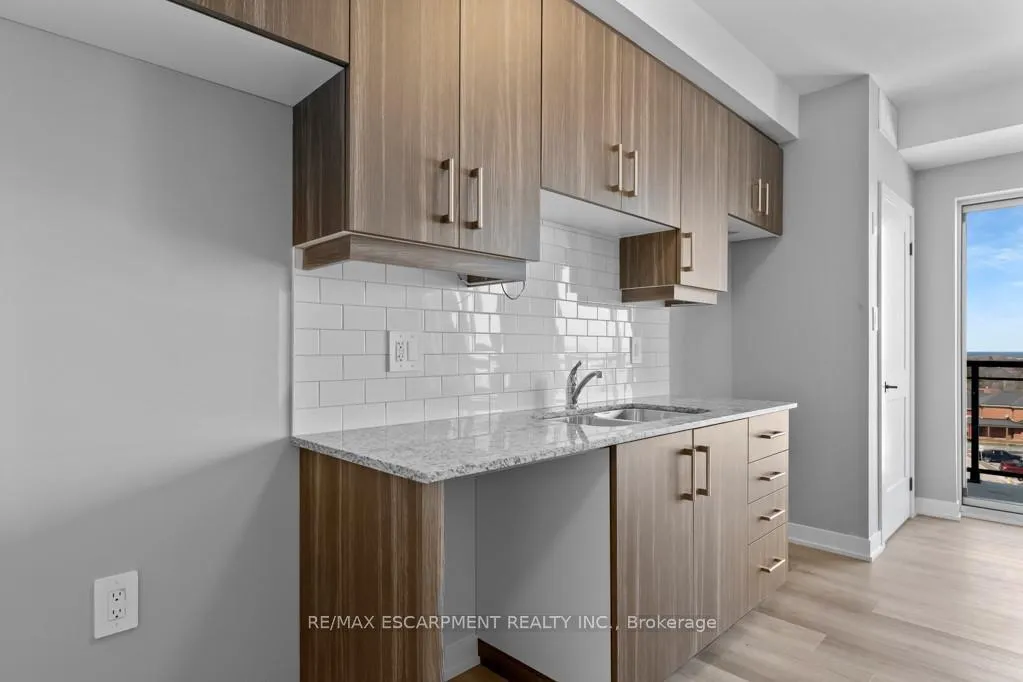 Photo 18 of Unit 402, 5002 King Street, Lincoln, Beamsville — HOMEH