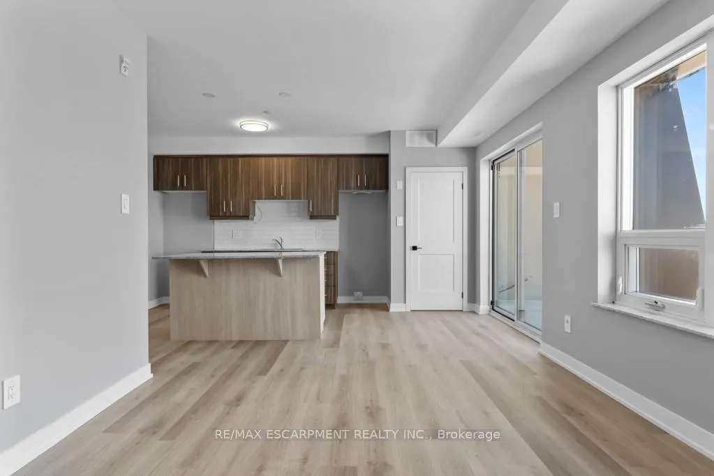 Photo 23 of Unit 402, 5002 King Street, Lincoln, Beamsville — HOMEH