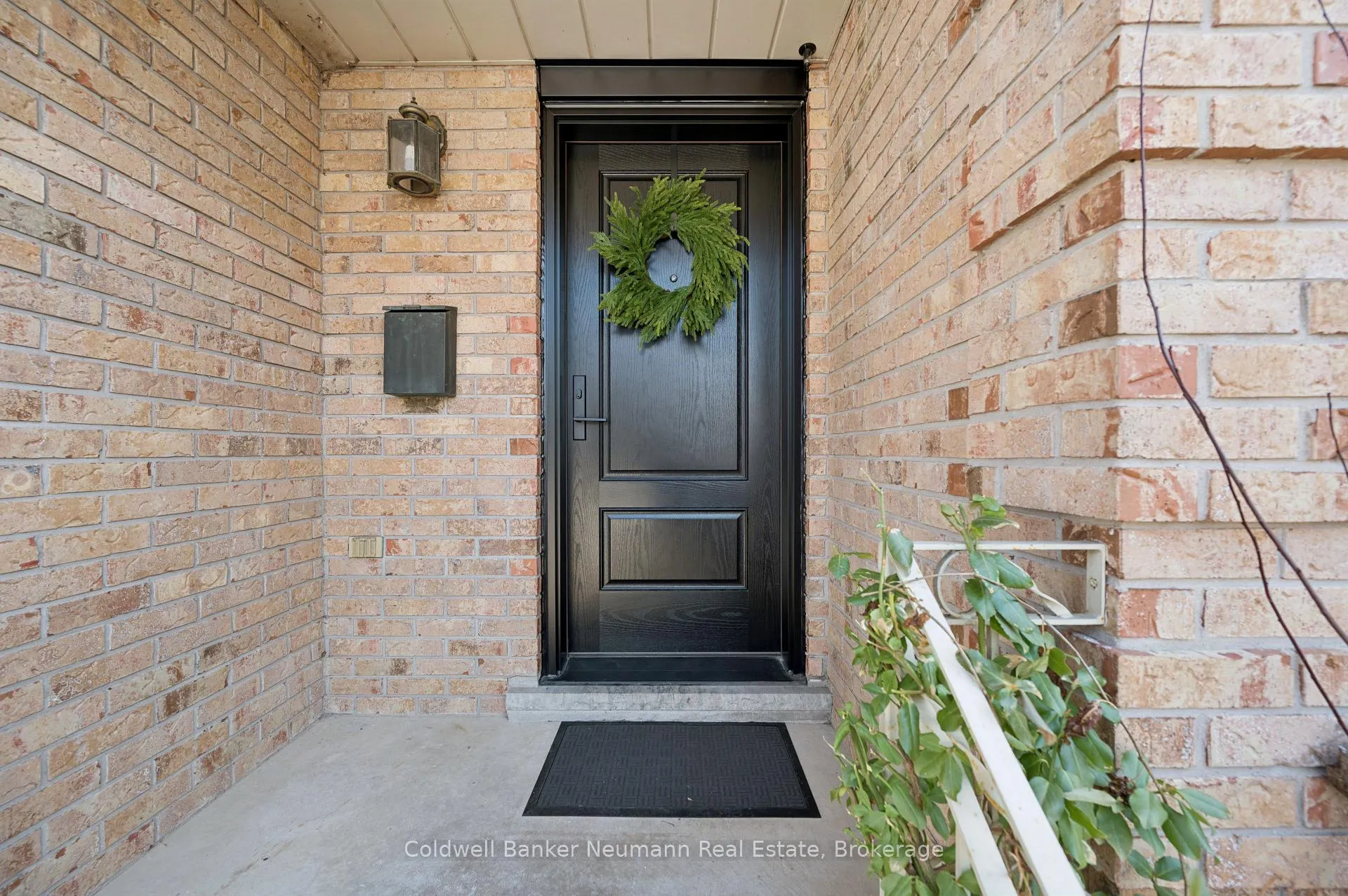 Photo 4 of 64 Forest Street, Guelph, Dovercliffe Park/Old University — HOMEH