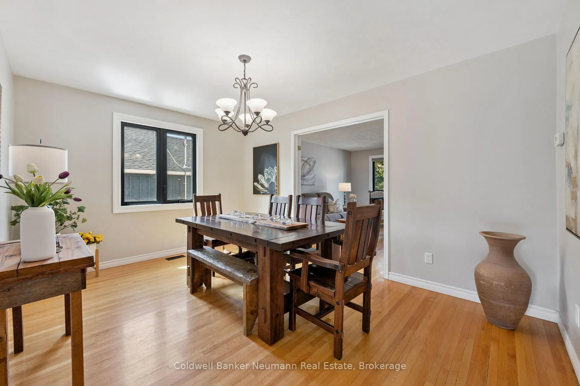 Photo 6 of 64 Forest Street, Guelph, Dovercliffe Park/Old University — HOMEH