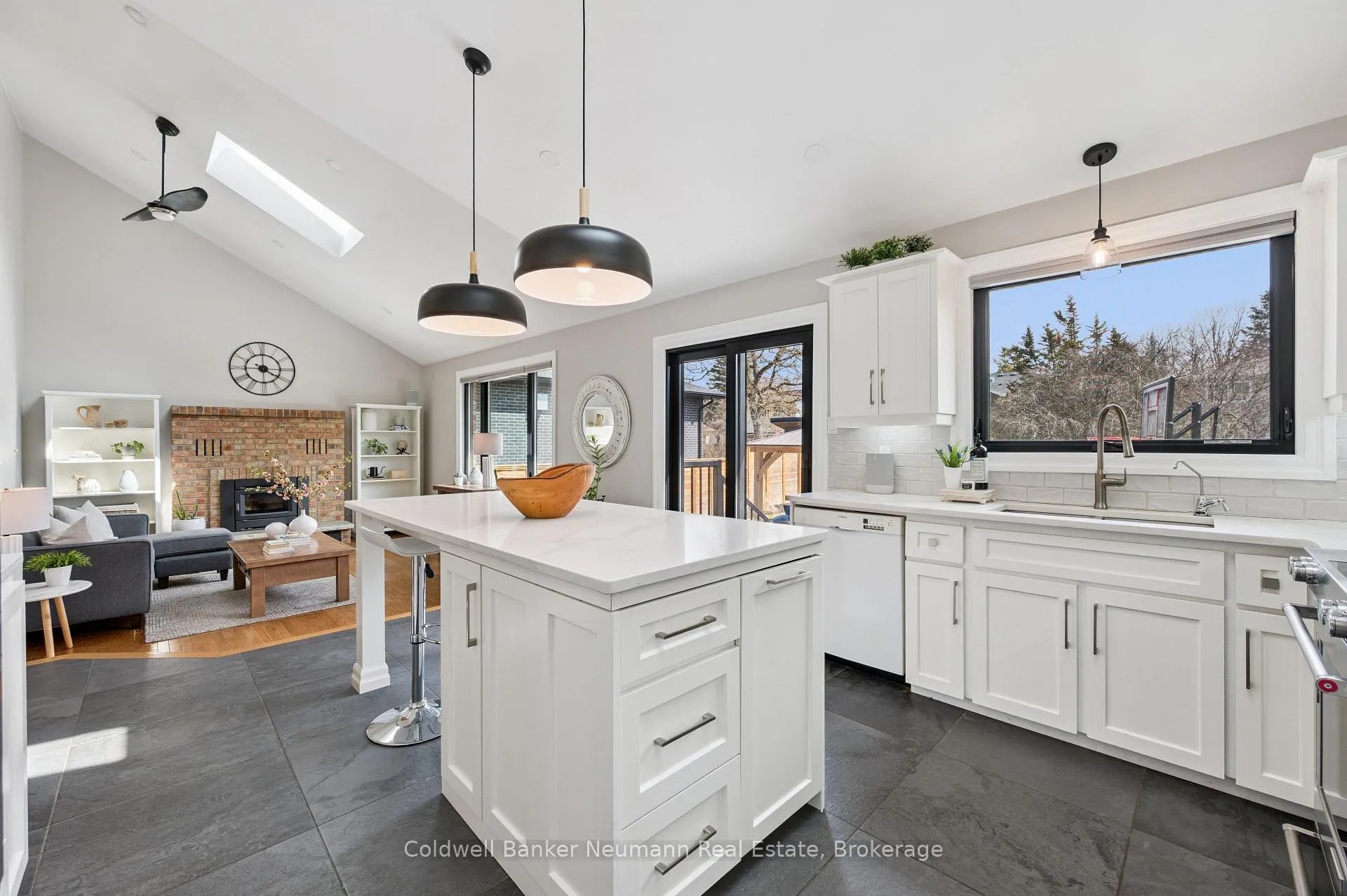 Photo 12 of 64 Forest Street, Guelph, Dovercliffe Park/Old University — HOMEH