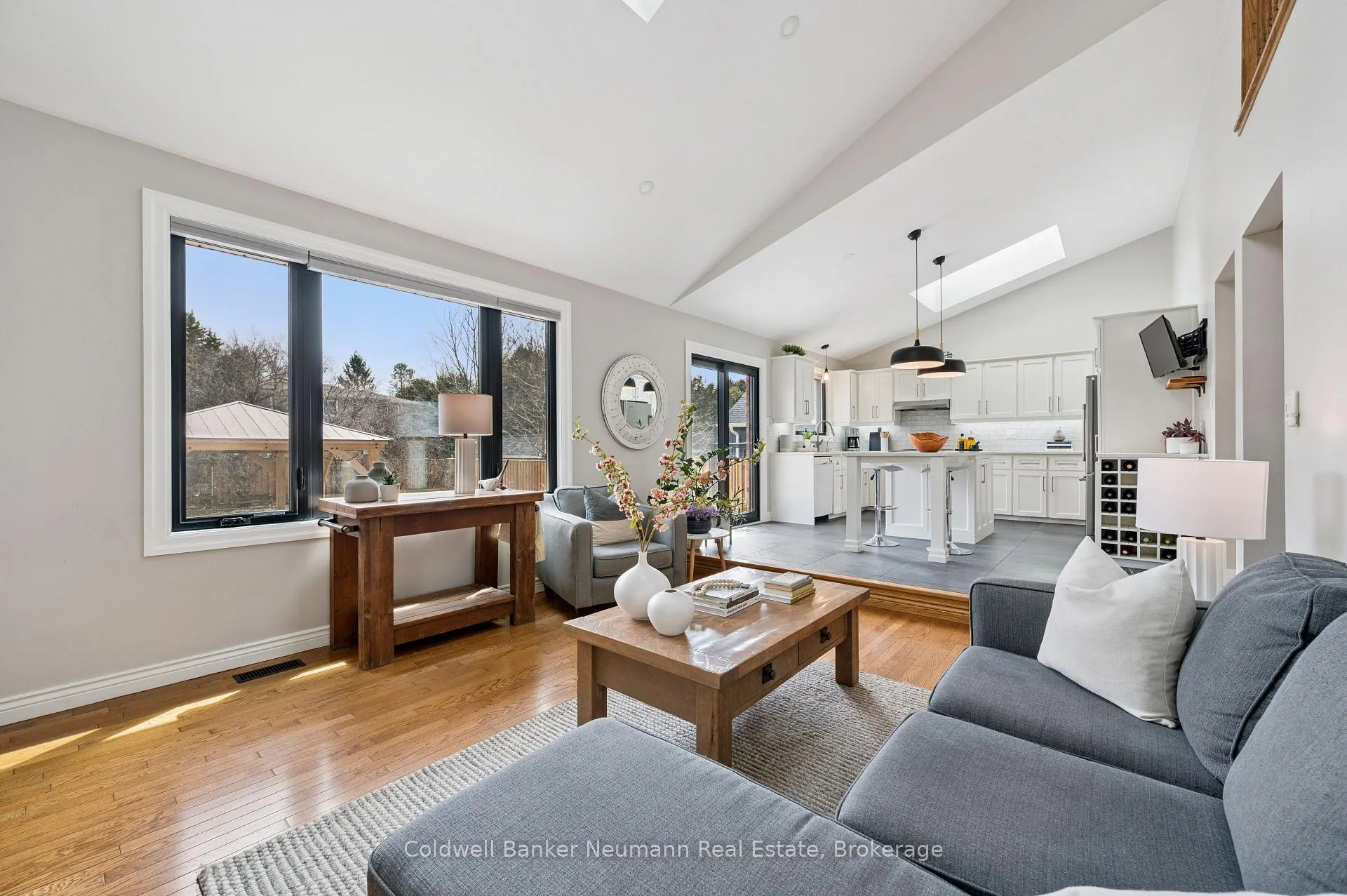 Photo 16 of 64 Forest Street, Guelph, Dovercliffe Park/Old University — HOMEH