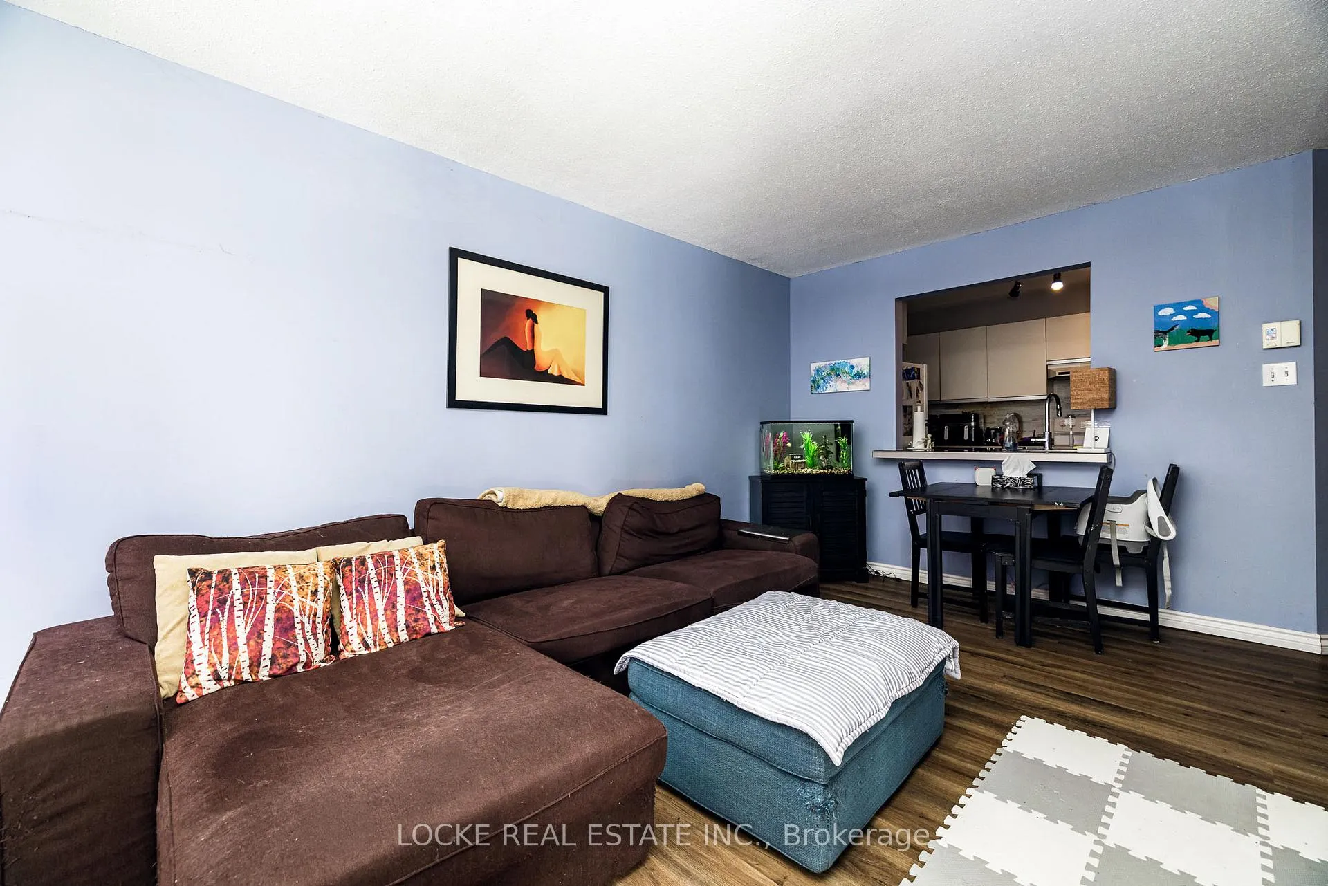 Photo 6 of Unit 105, 250 Brittany Drive, Ottawa, Viscount Alexander Park — HOMEH