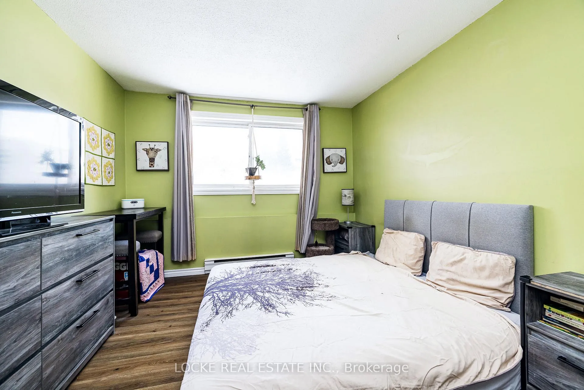 Photo 13 of Unit 105, 250 Brittany Drive, Ottawa, Viscount Alexander Park — HOMEH