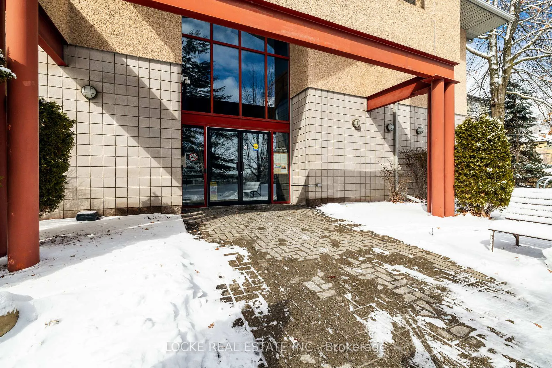 Photo 19 of Unit 105, 250 Brittany Drive, Ottawa, Viscount Alexander Park — HOMEH