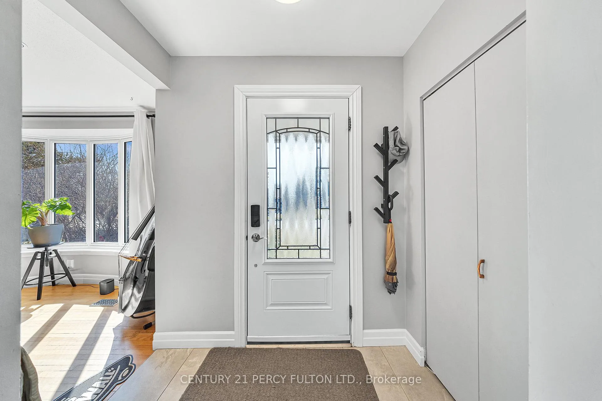 Photo 4 of 893 Douglas Avenue, Pickering, Bay Ridges — HOMEH