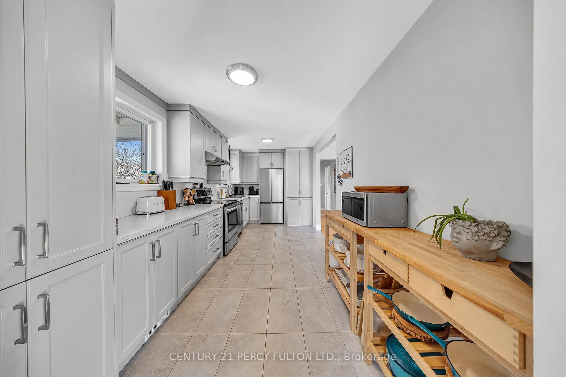 Photo 6 of 893 Douglas Avenue, Pickering, Bay Ridges — HOMEH