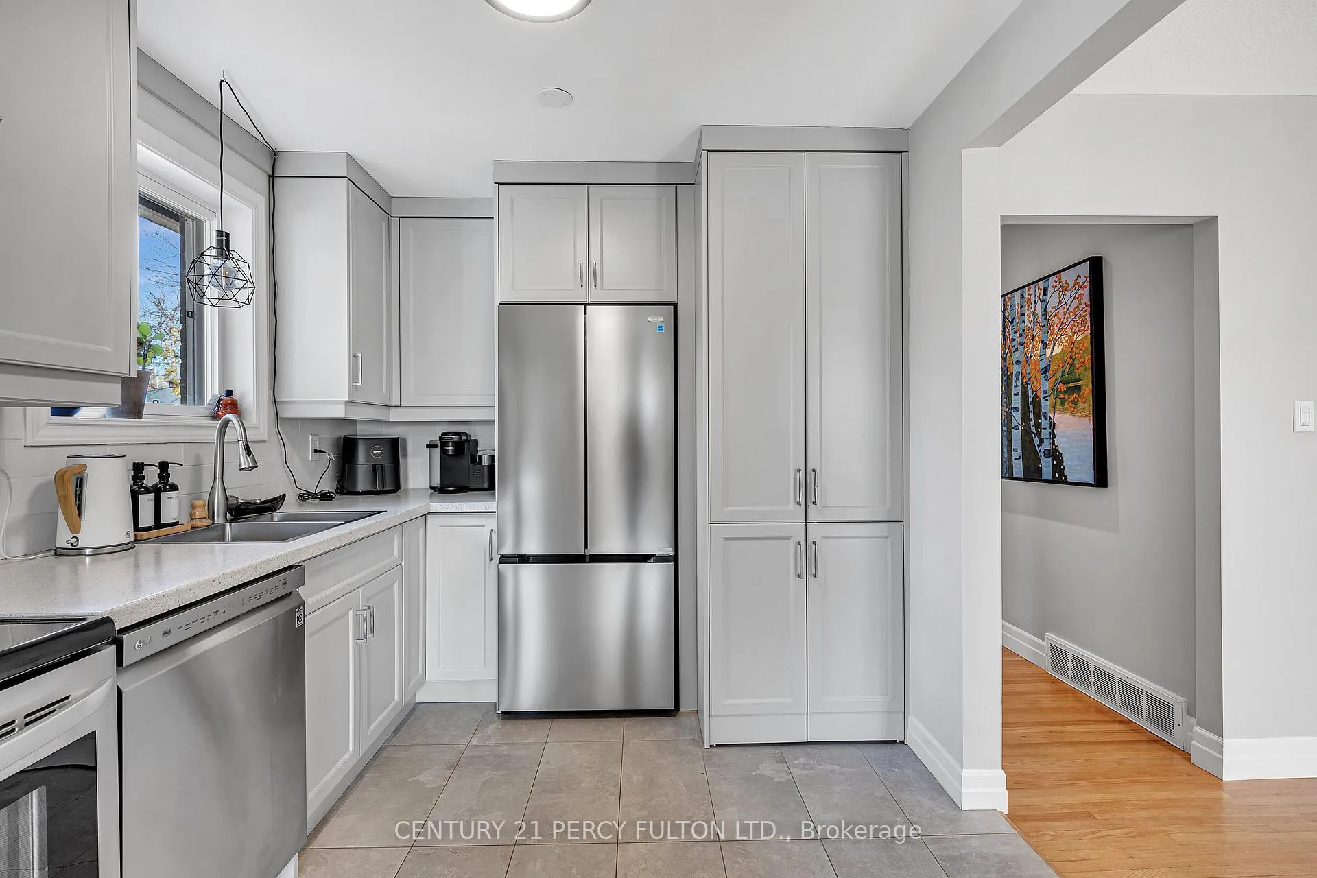 Photo 8 of 893 Douglas Avenue, Pickering, Bay Ridges — HOMEH