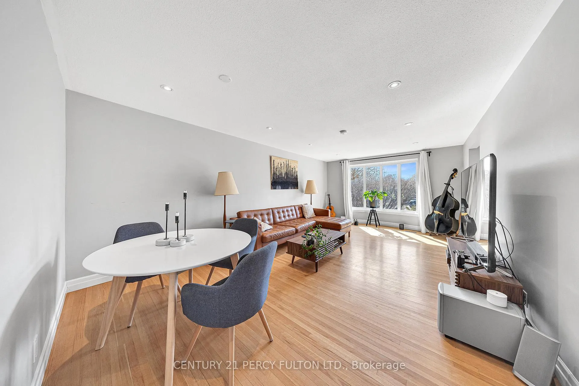 Photo 13 of 893 Douglas Avenue, Pickering, Bay Ridges — HOMEH