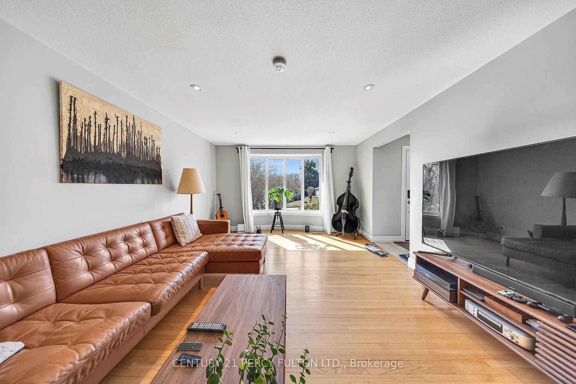 Photo 14 of 893 Douglas Avenue, Pickering, Bay Ridges — HOMEH