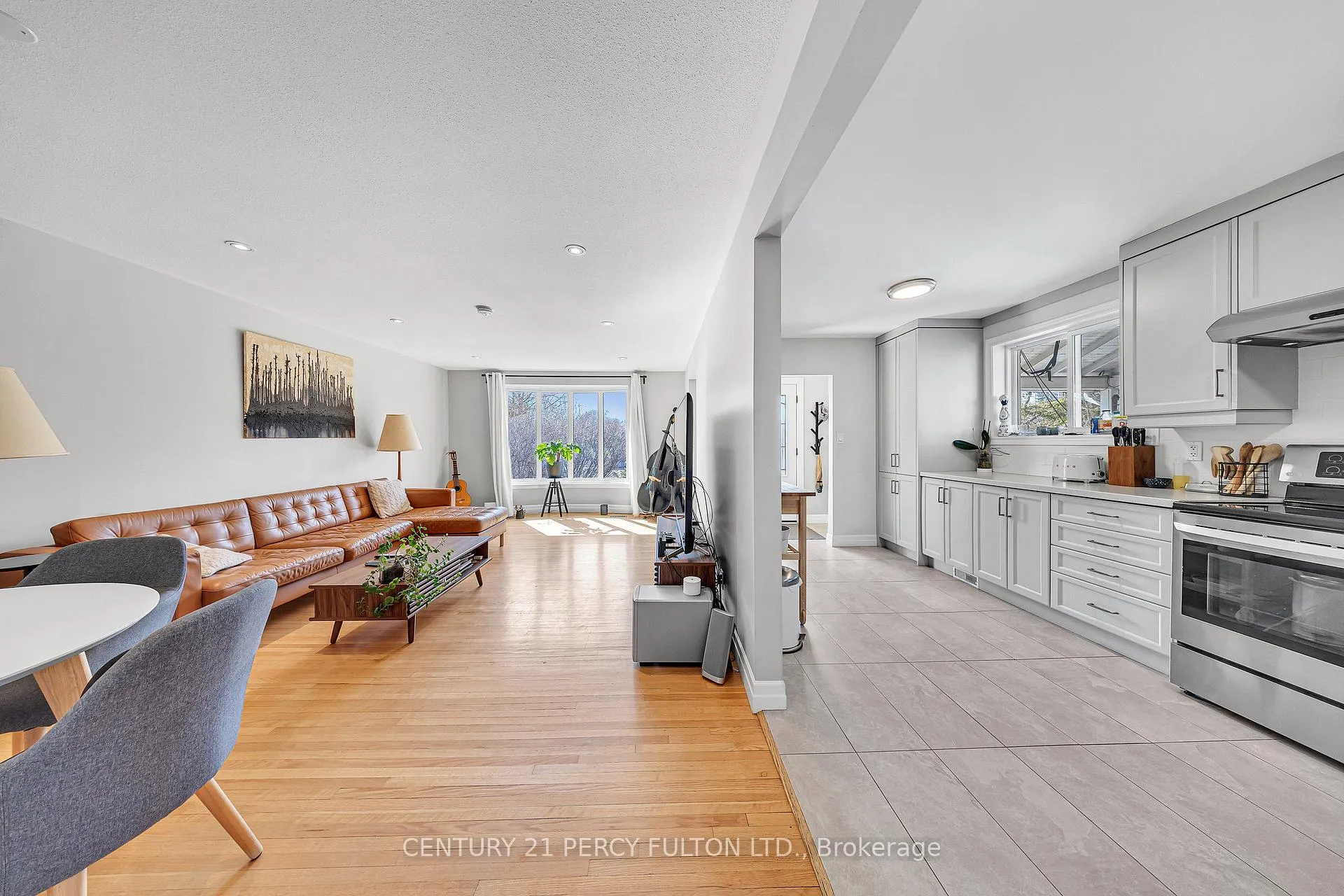 Photo 27 of 893 Douglas Avenue, Pickering, Bay Ridges — HOMEH