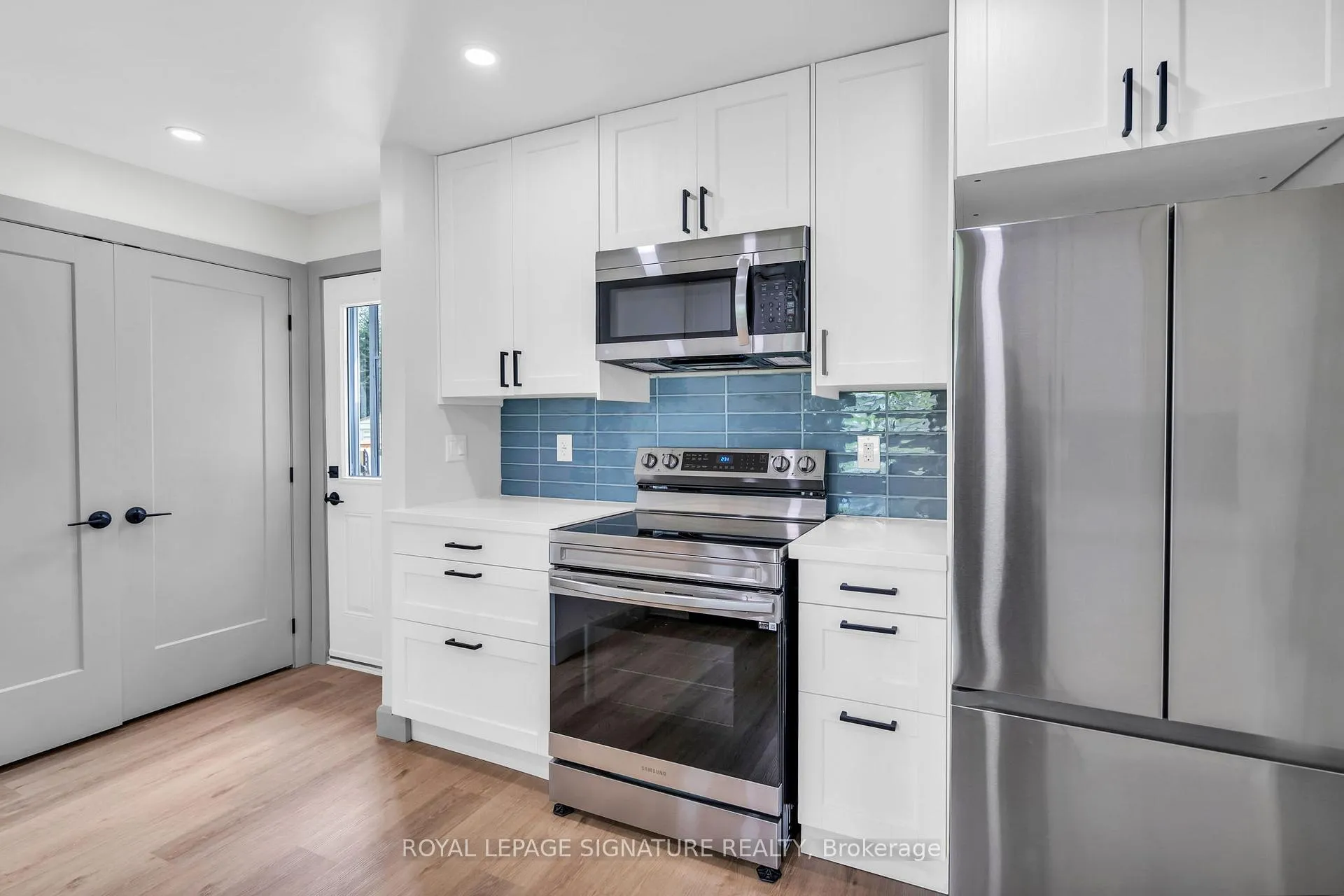 Photo 8 of 117 Maple Avenue, Georgina, Sutton & Jackson's Point — HOMEH
