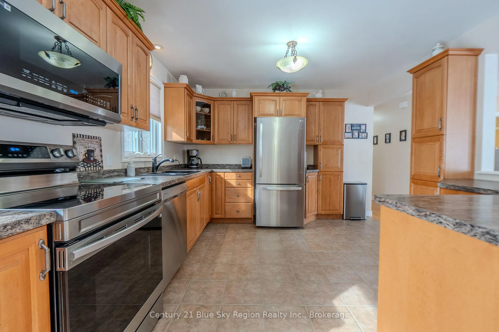 Photo 2 of 165 Carmichael Drive, North Bay, Airport — HOMEH