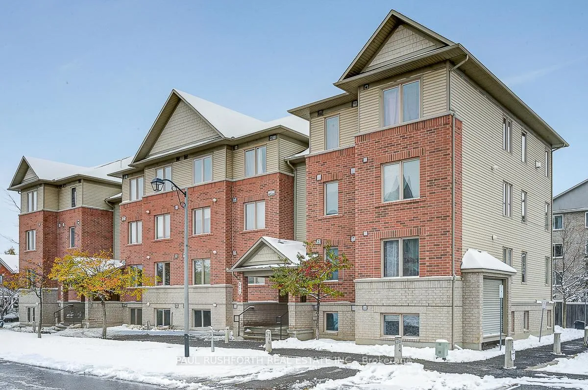 Front of Unit 2, 510 Stonefield Private