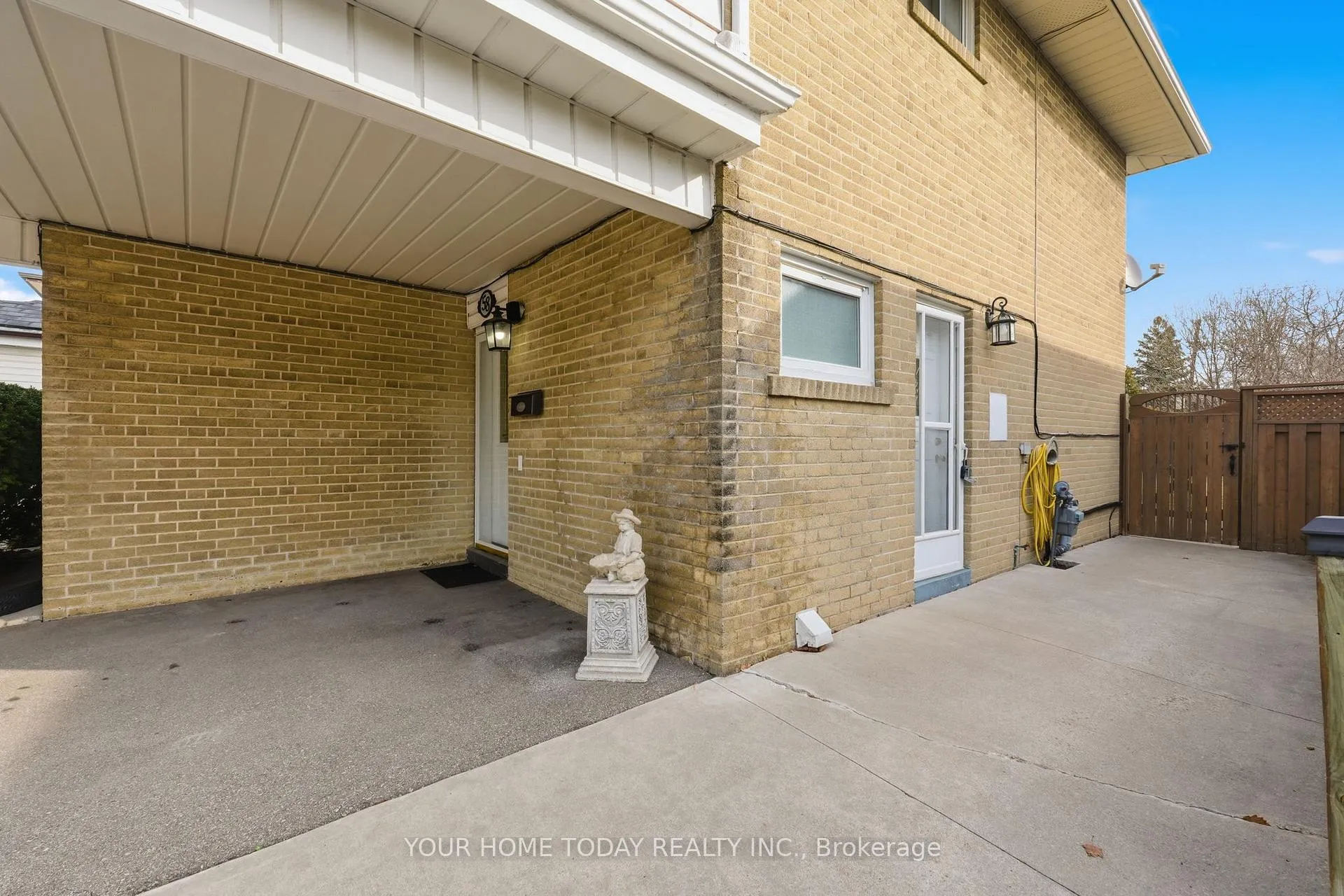 Photo 3 of 58 Dunsany Crescent, Etobicoke, Willowridge-Martingrove-Richview — HOMEH