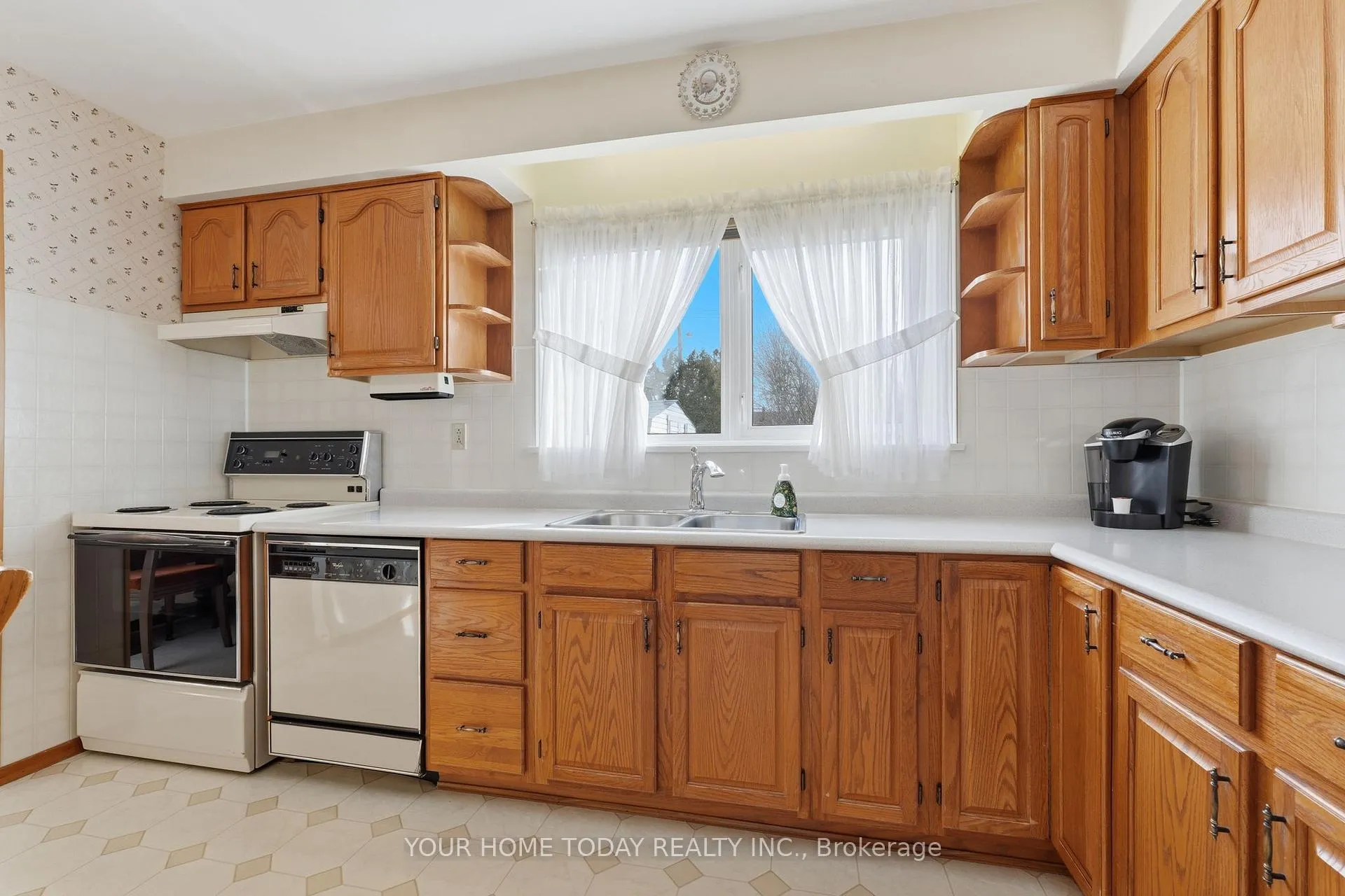 Photo 11 of 58 Dunsany Crescent, Etobicoke, Willowridge-Martingrove-Richview — HOMEH