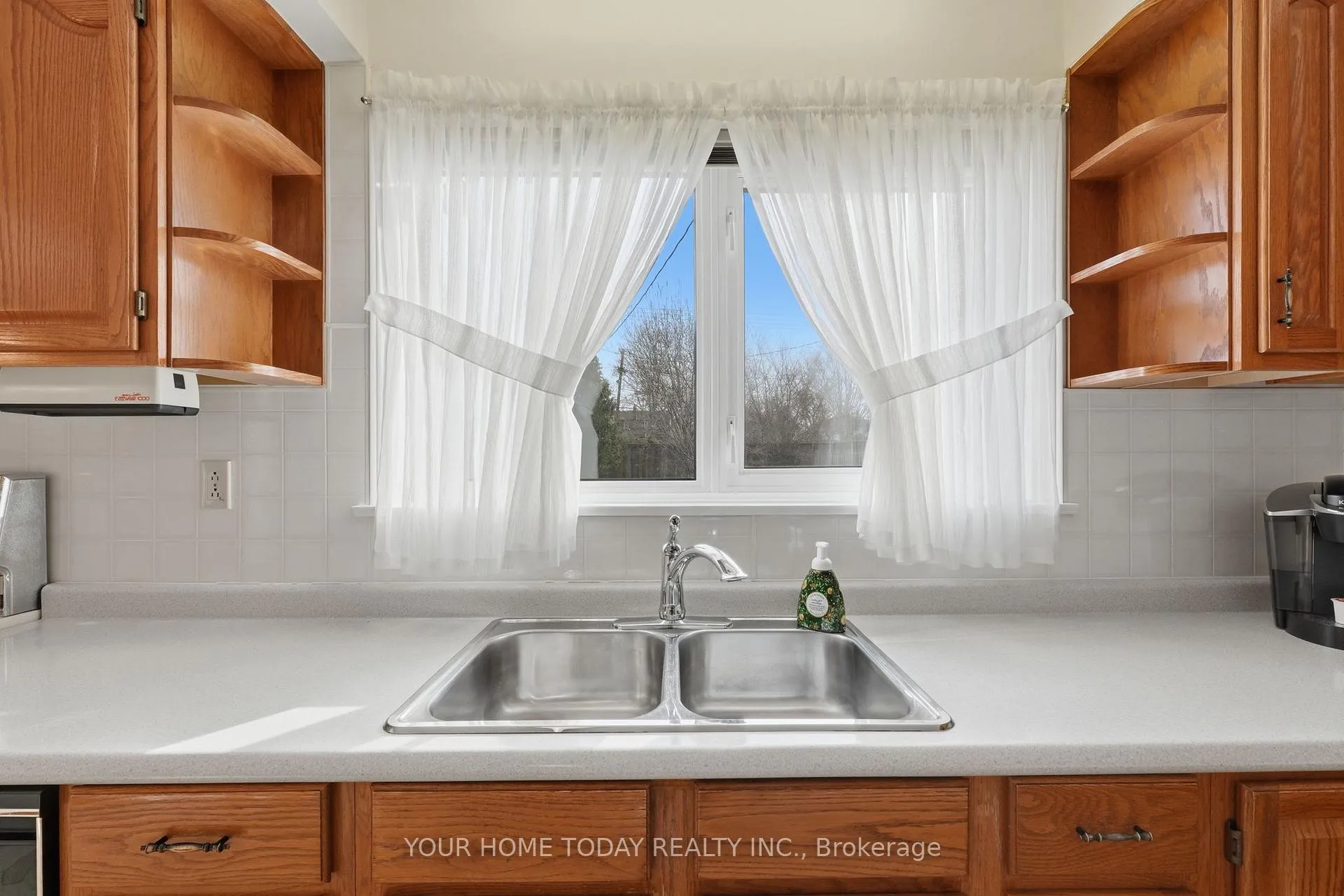 Photo 12 of 58 Dunsany Crescent, Etobicoke, Willowridge-Martingrove-Richview — HOMEH