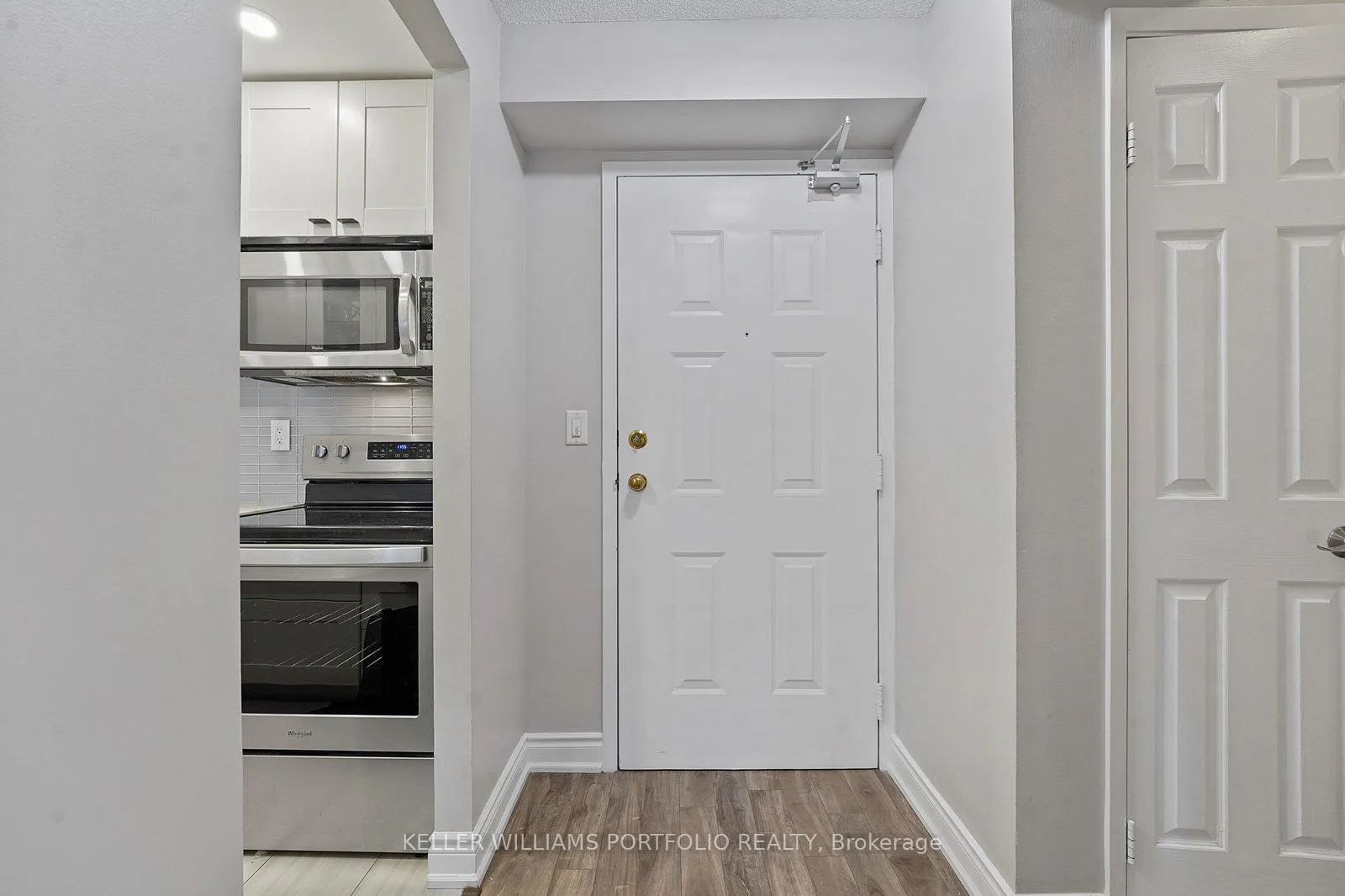 Photo 3 of Unit 530, 222 The Esplanade, Toronto, Waterfront Communities — HOMEH