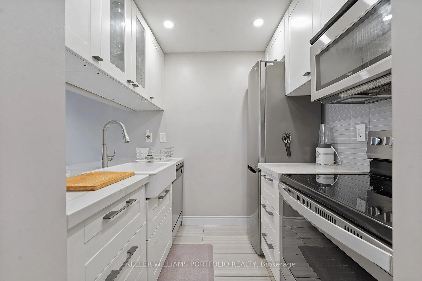 Photo 4 of Unit 530, 222 The Esplanade, Toronto, Waterfront Communities — HOMEH