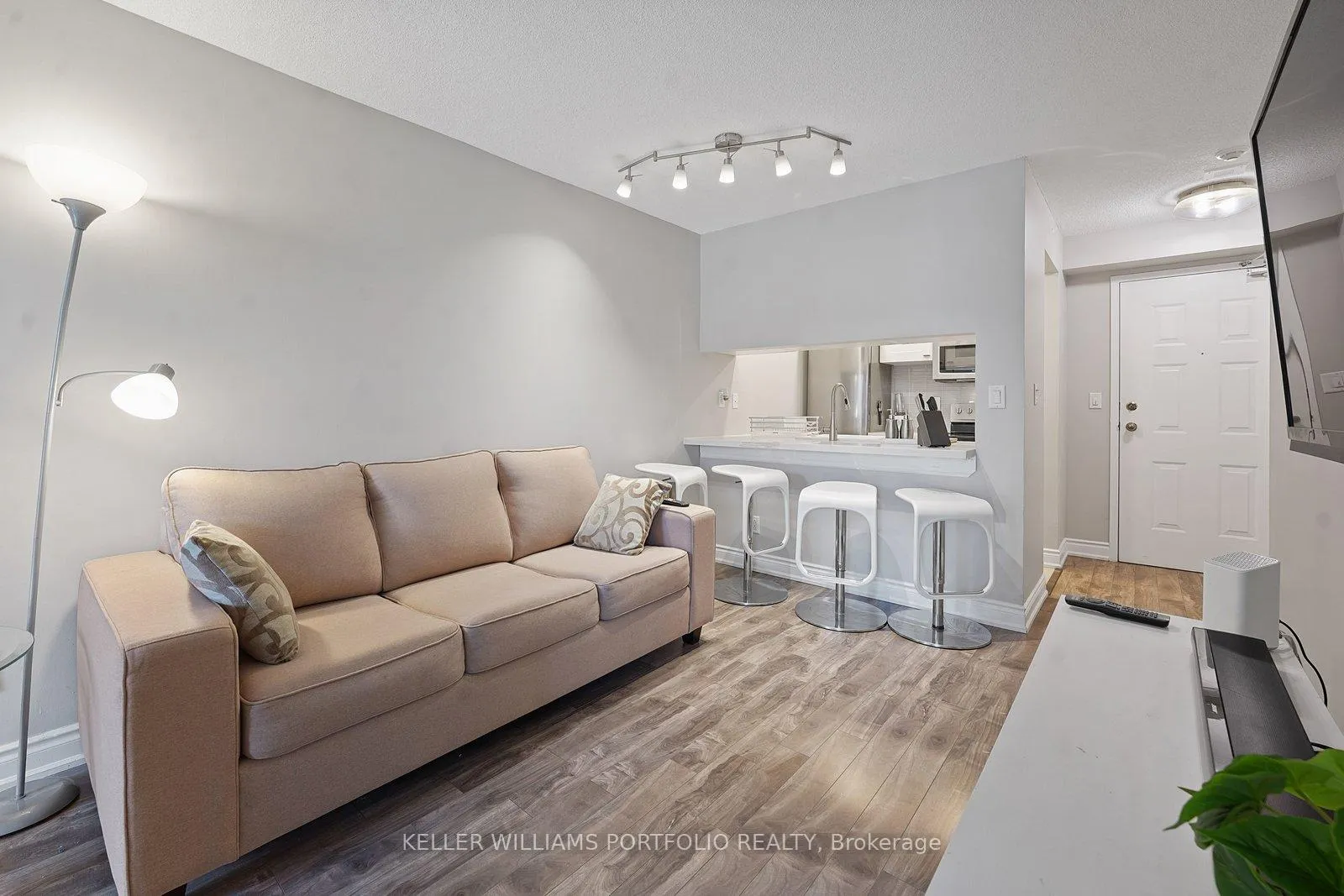 Photo 8 of Unit 530, 222 The Esplanade, Toronto, Waterfront Communities — HOMEH