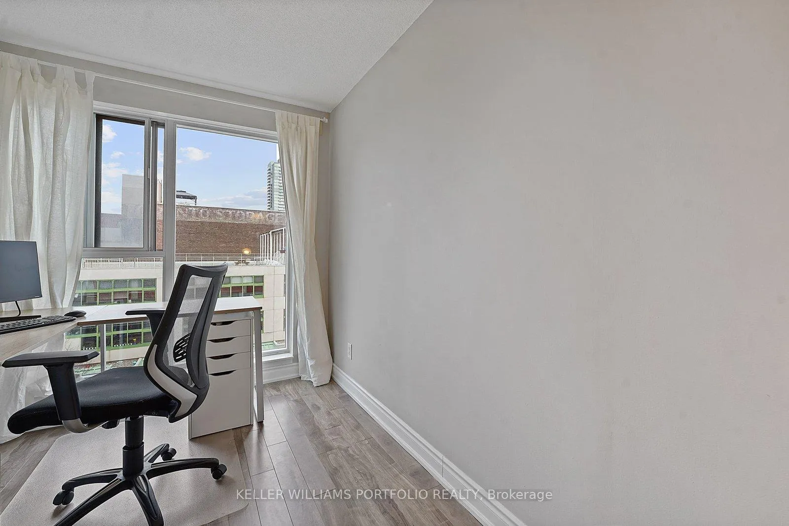 Photo 10 of Unit 530, 222 The Esplanade, Toronto, Waterfront Communities — HOMEH