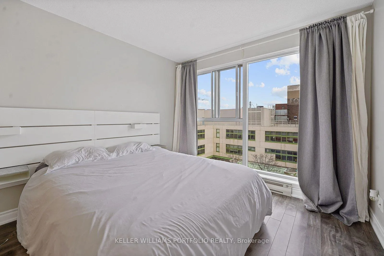 Photo 12 of Unit 530, 222 The Esplanade, Toronto, Waterfront Communities — HOMEH