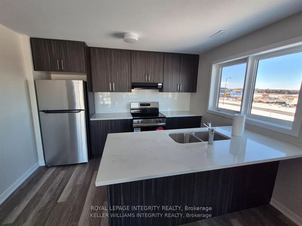 Photo 5 of 316 Parnian Private, Ottawa, Barrhaven - Half Moon Bay — HOMEH