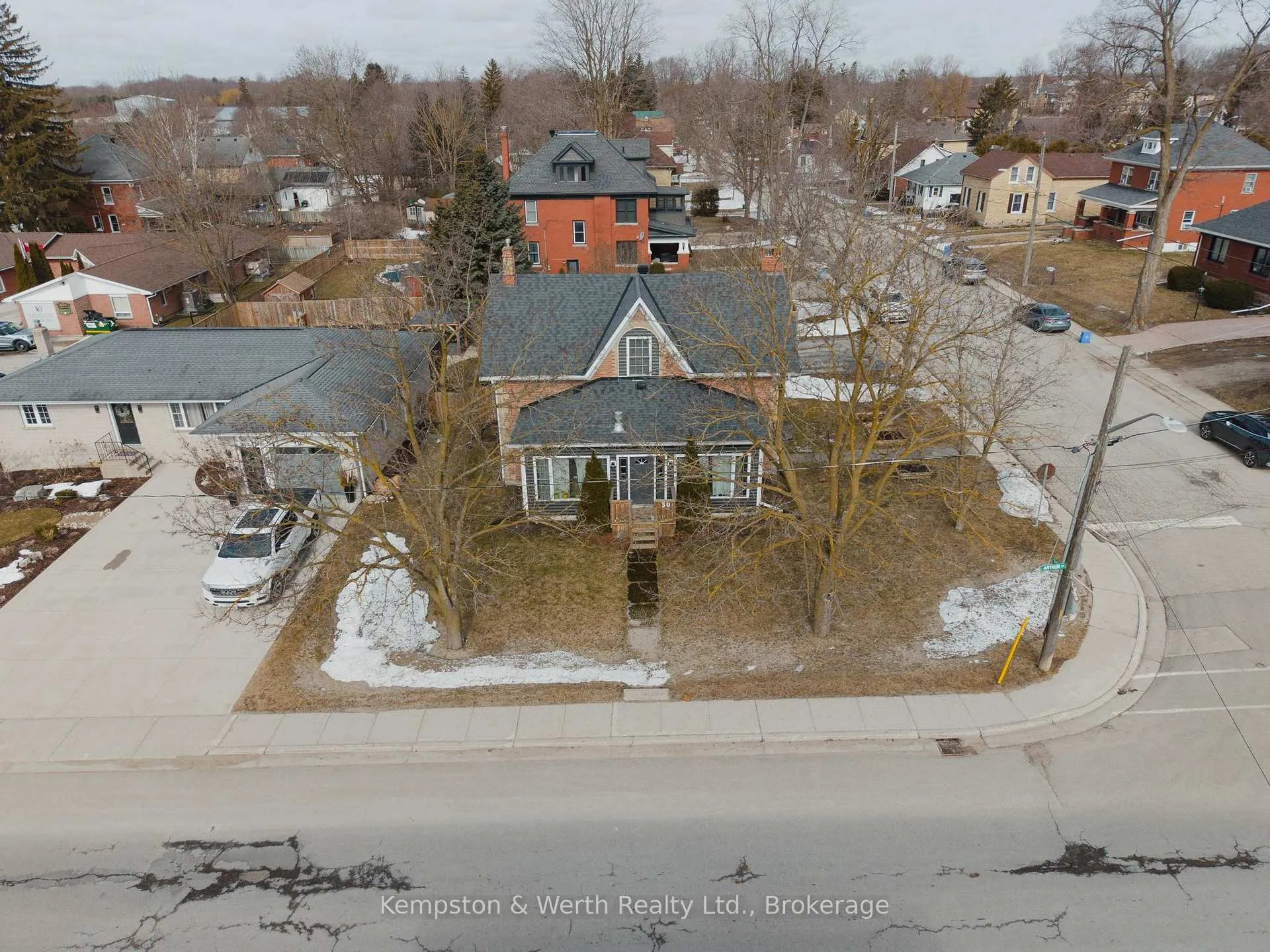 Photo 4 of 30 Arthur Street W, Minto — HOMEH