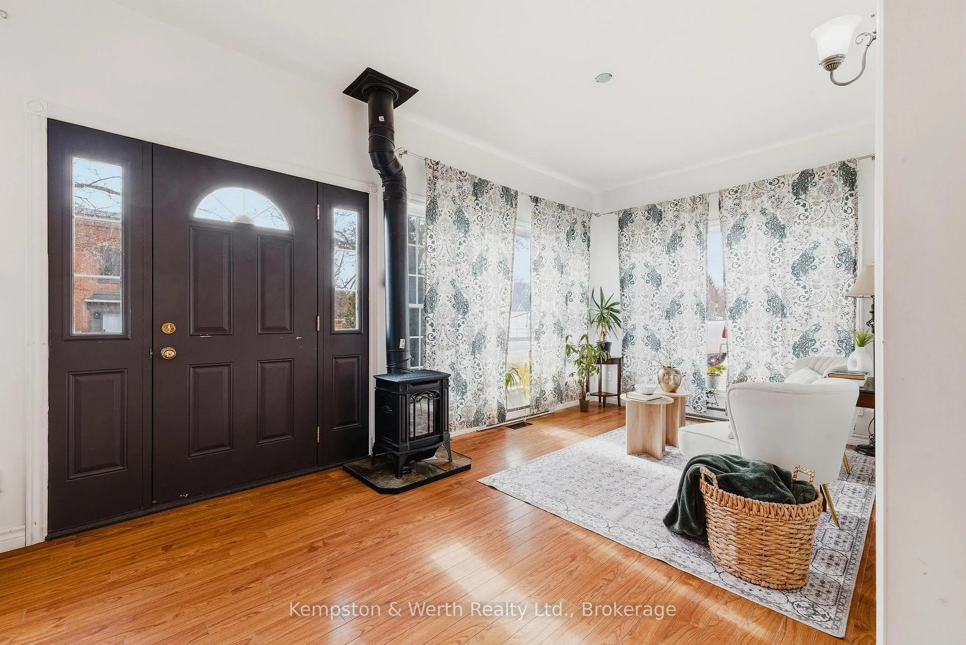 Photo 21 of 30 Arthur Street W, Minto — HOMEH