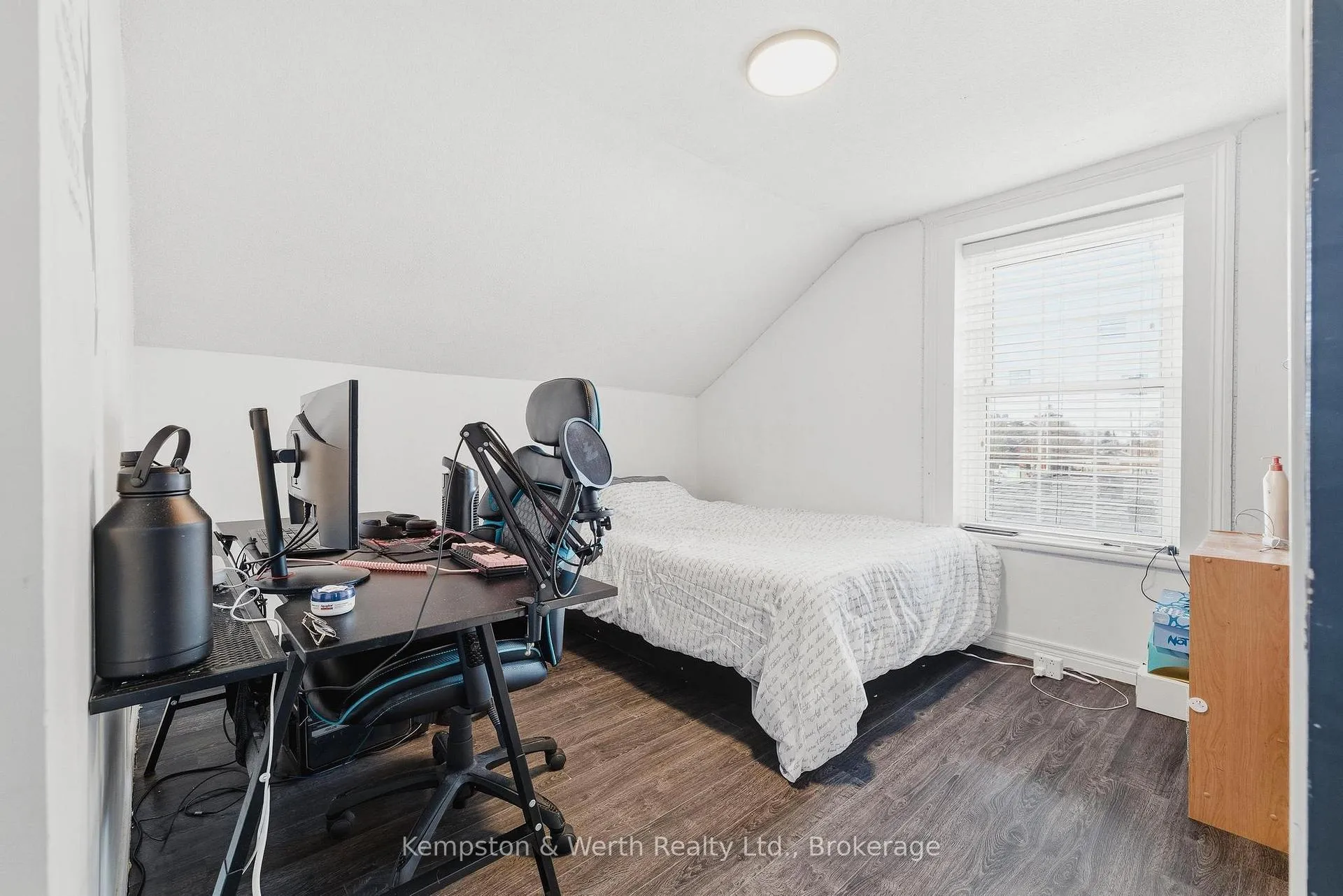Photo 33 of 30 Arthur Street W, Minto — HOMEH